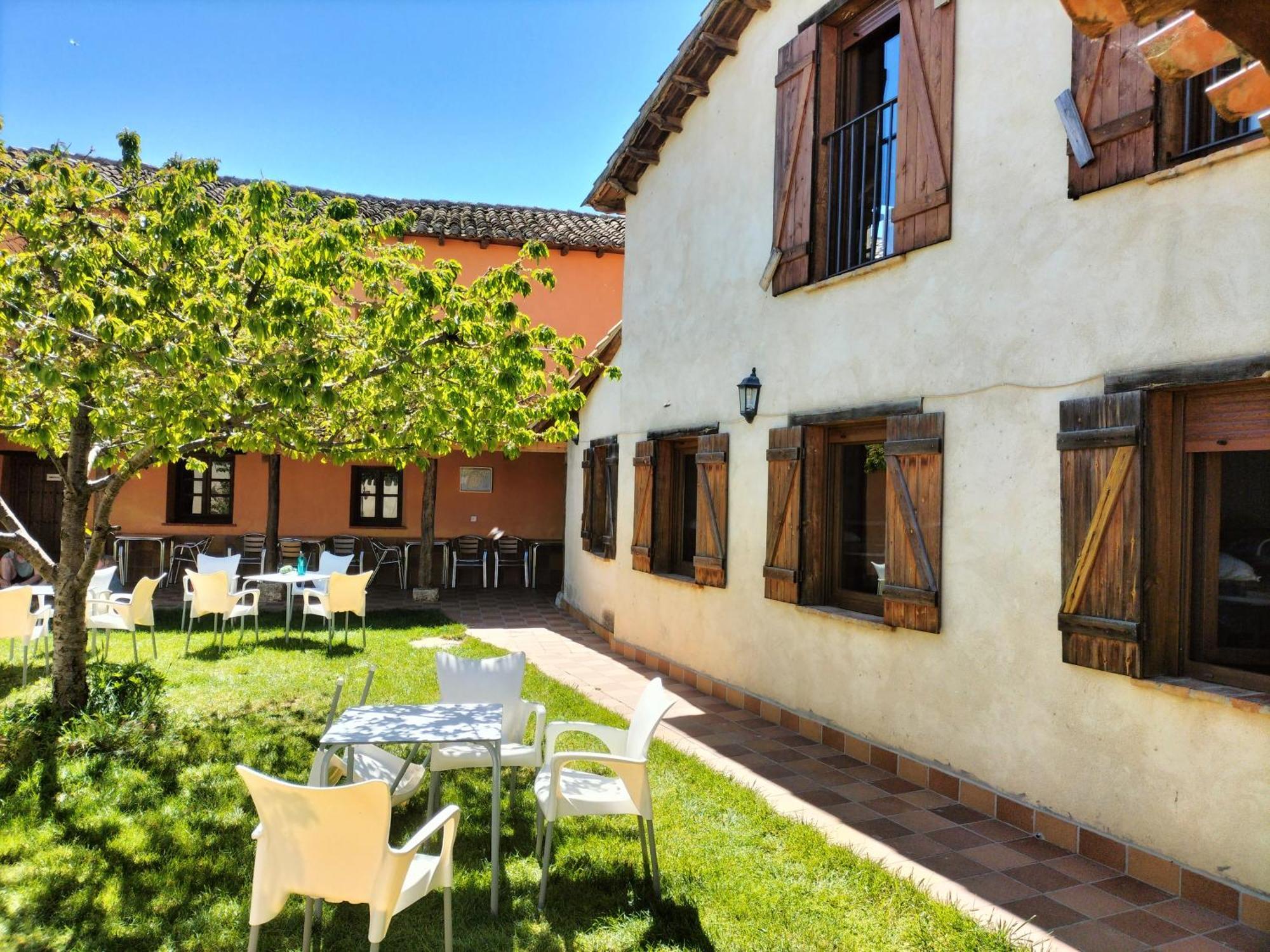 Don Camino Low Cost Villalcazar de Sirga ภายนอก รูปภาพ