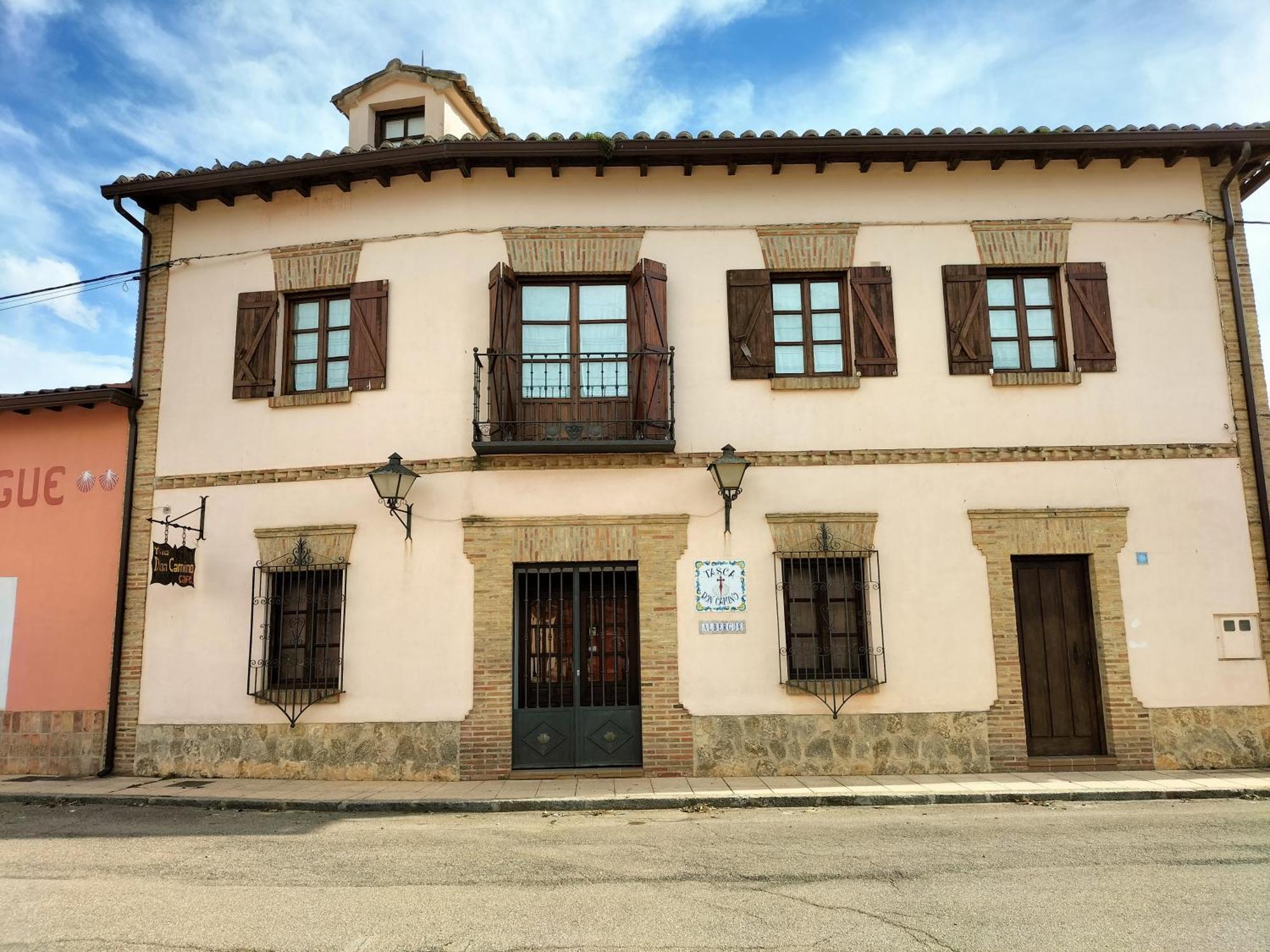 Don Camino Low Cost Villalcazar de Sirga ภายนอก รูปภาพ